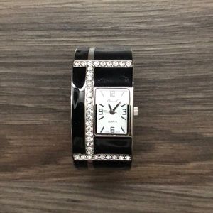Black/silver watch from vivah